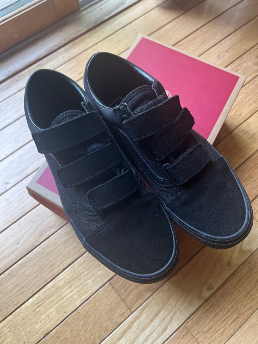 Vans Women’s Black Velcro Strap Classic Skate Sneakers